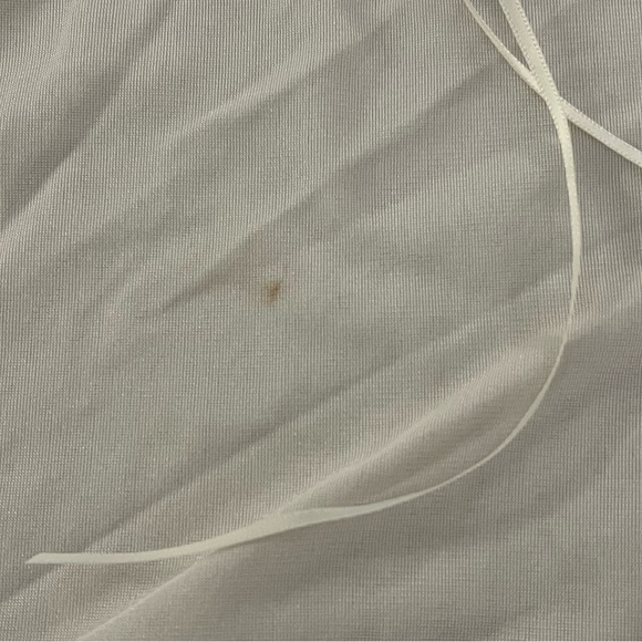 Gloria Vanderbilt vintage nightie size large and really pretty! 100% nylon - Picture 7 of 7